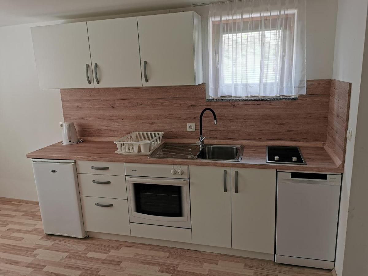Apartments Henigman ボーヒニ エクステリア 写真