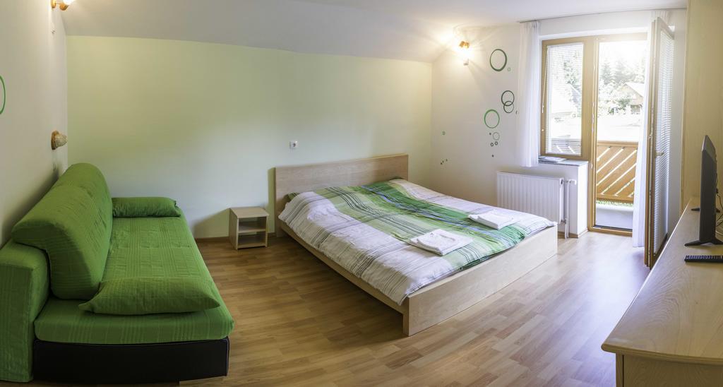 Apartments Henigman ボーヒニ エクステリア 写真